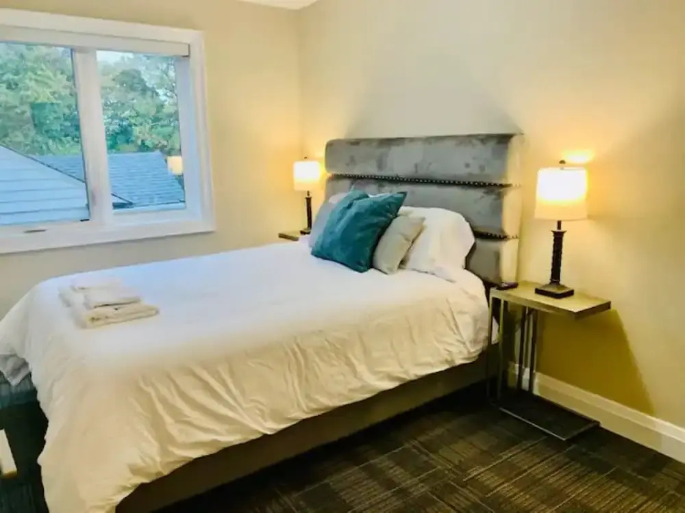 Professional Three Bedroom Condo Suite