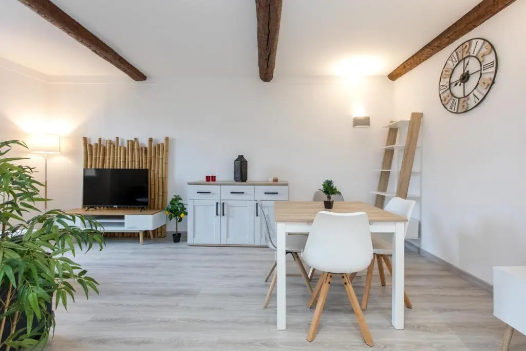 Le Forville : 400m Palais, Calme, Clim