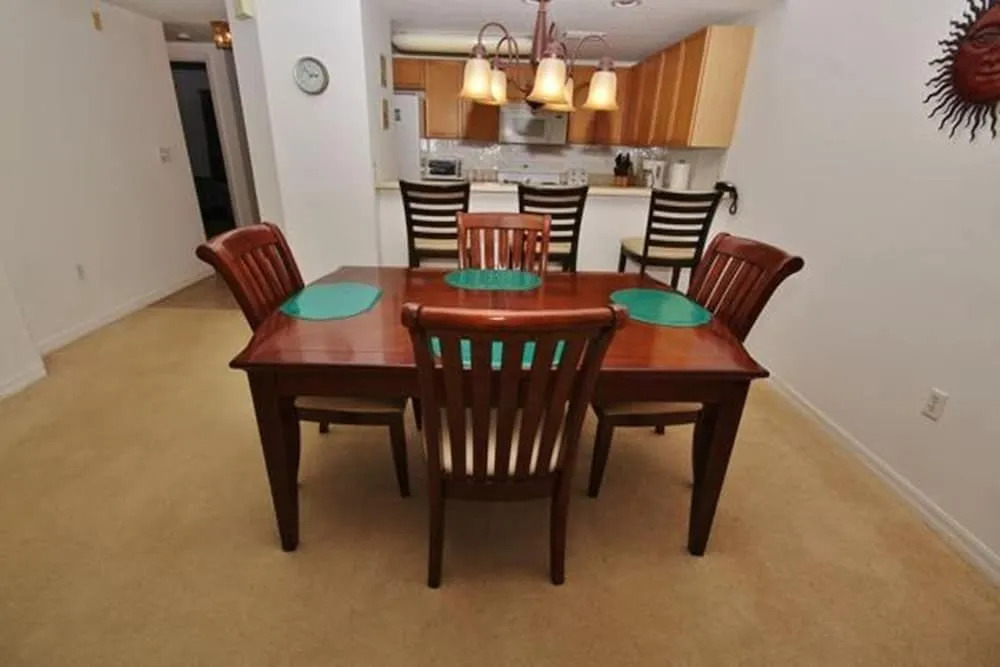 Oceanwalk 1-203 Apartment 2