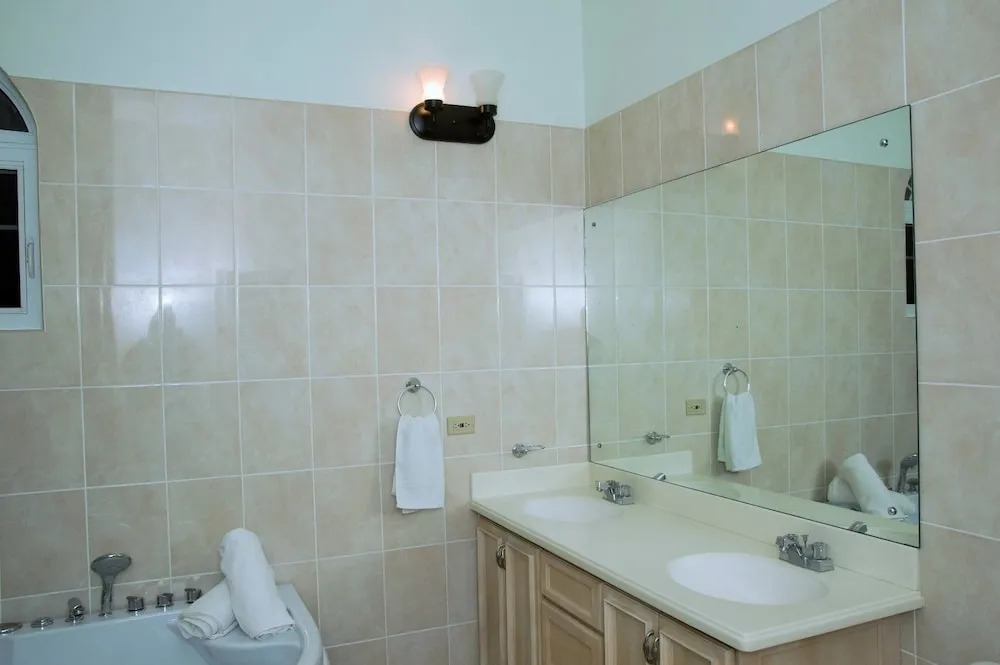 3 bdrm Town House at Runaway Bay