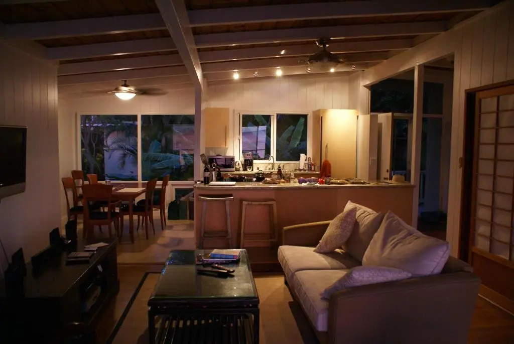 Waimea Point Oceanfront House - (with Air Conditioning)
