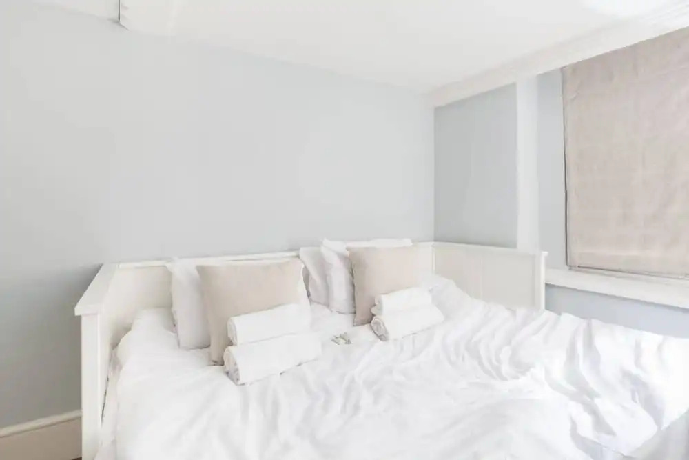 Flat for 4, Moments From Notting Hill and Subway!