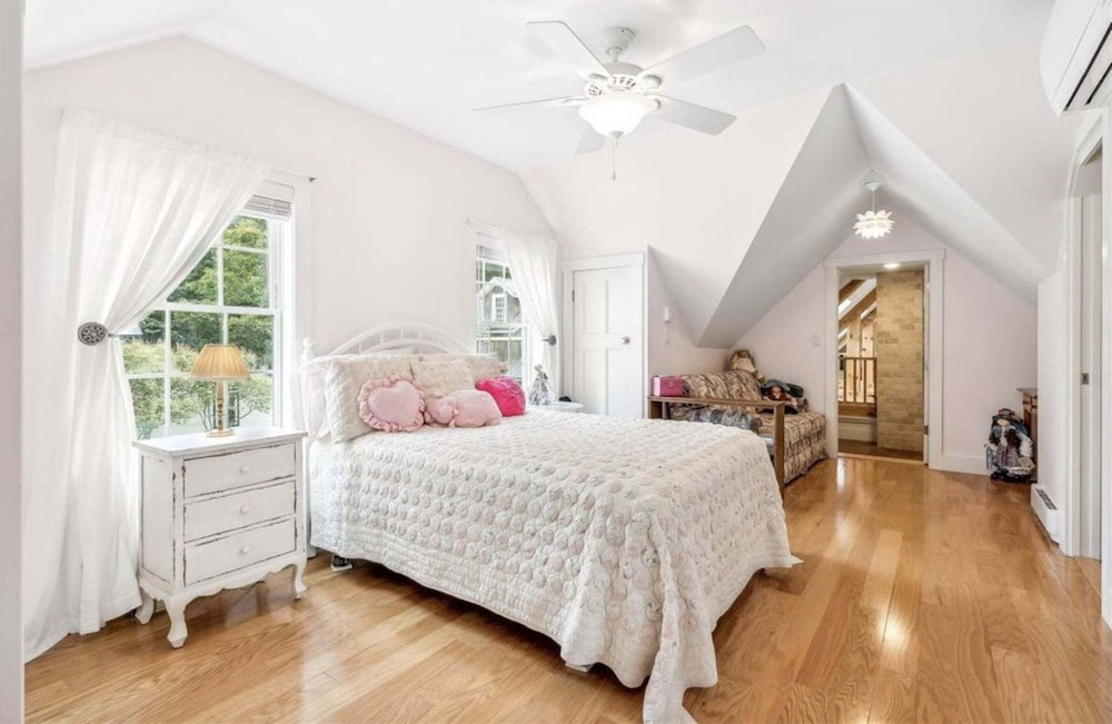 Lakeside Retreat Limit 10 3 Bedroom Home