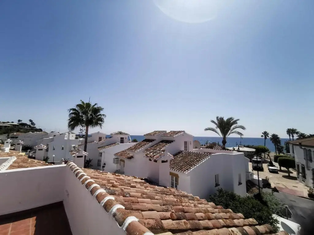 1½ Min. Walk From the Beach