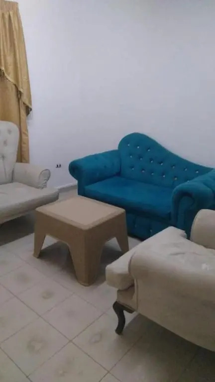 شقه مفروشه