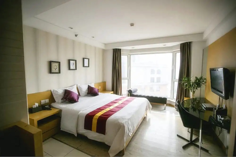 Love Holiday Inn apartment