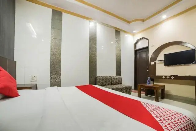 Hotel O Viraat