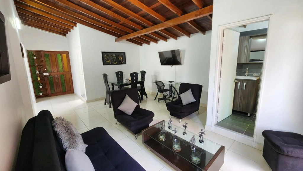 confortable apartamento en envigado muy central wifi de 300 megas