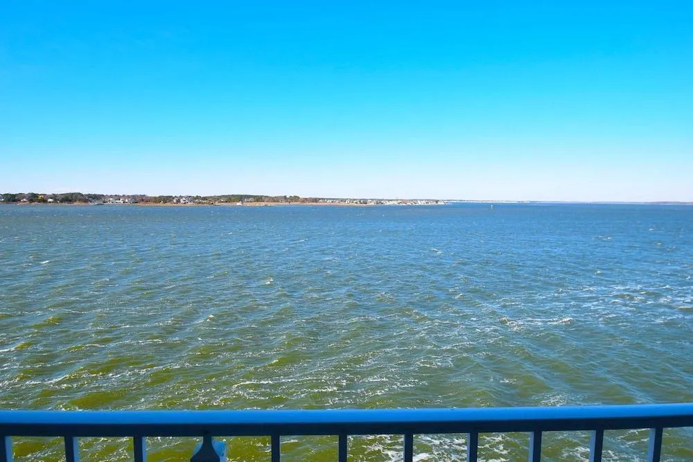 Harbour Island 303L 2 Bedroom Condo by RedAwning