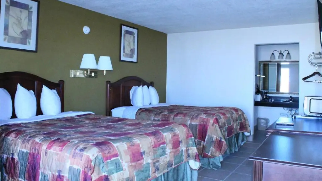 Royal Inn & Suites