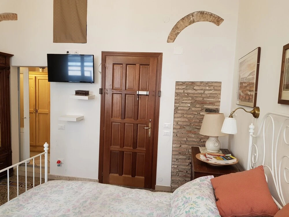 Dei Neri White Apartment