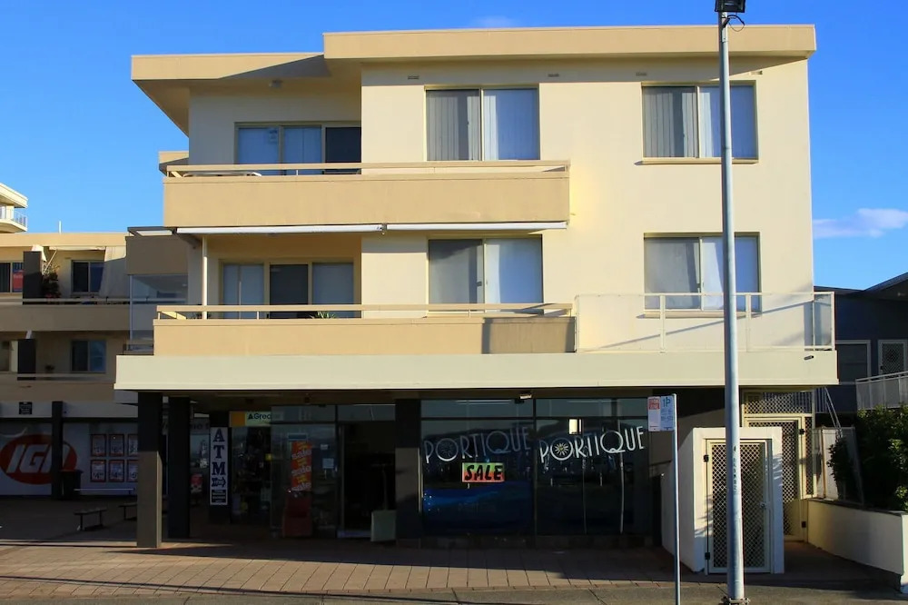 Bay Village Unit 2 47 Shoal Bay Road