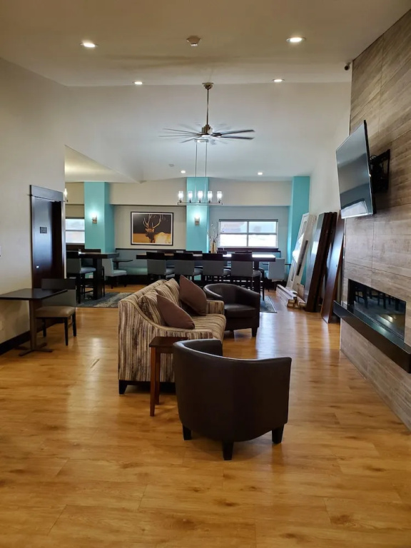 Super 8 Motel - Belgrade/ Bozeman Airport