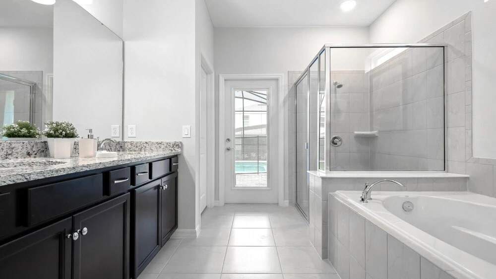 Modern Family 6BR Home w Pool Close to Disney, Davenport