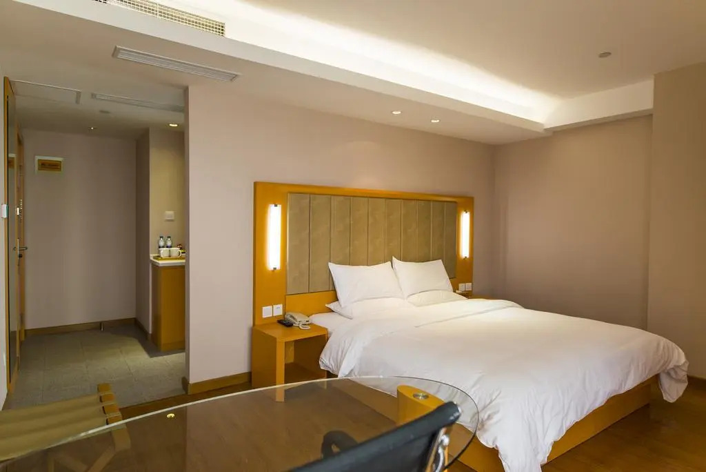 Ji Hotel Daqing Tieren Square