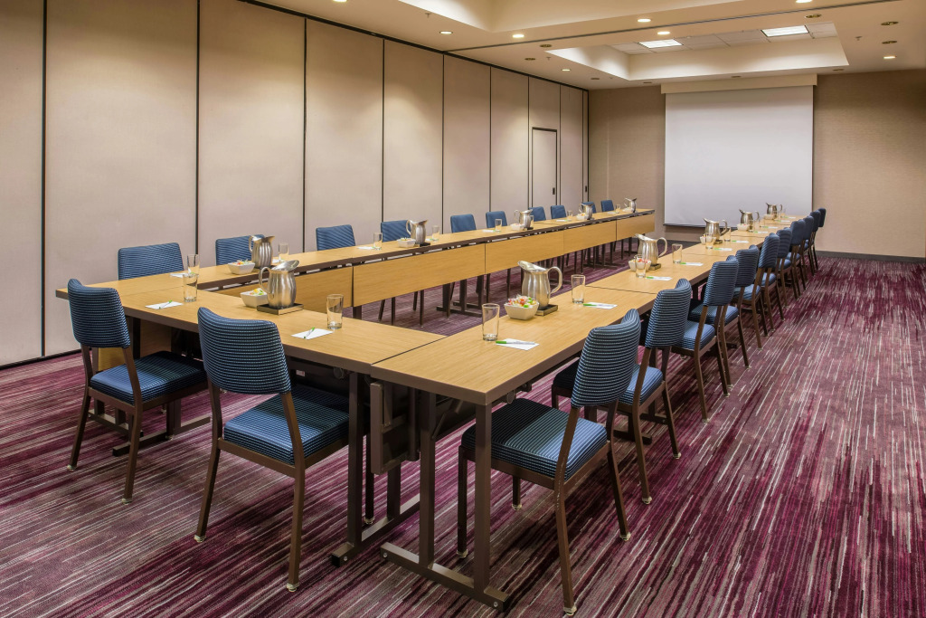 Courtyard by Marriott Seattle Federal Way