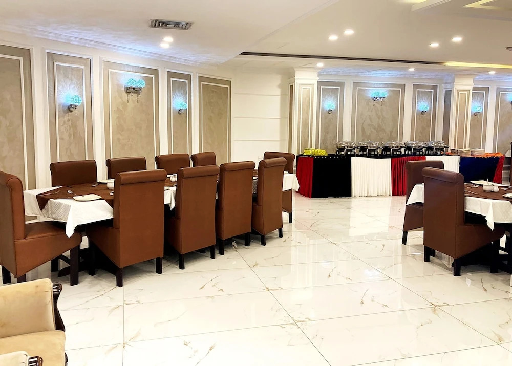 Hotel Akbar International