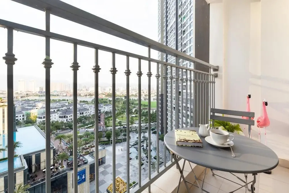 Bayhomes Central Park Serviced Apartment