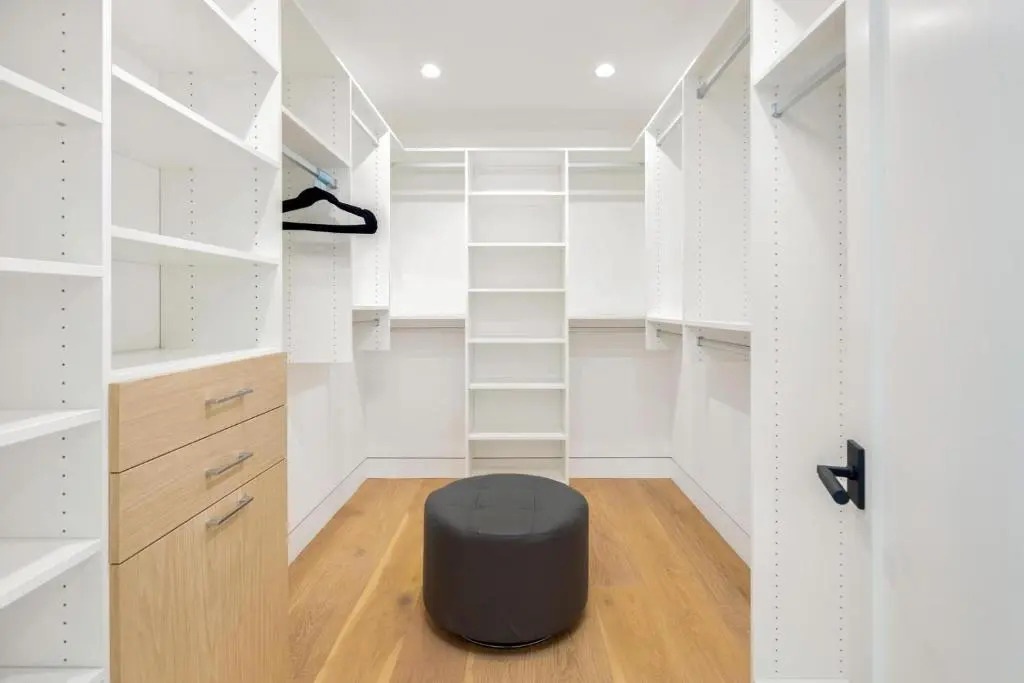 Curson Modern