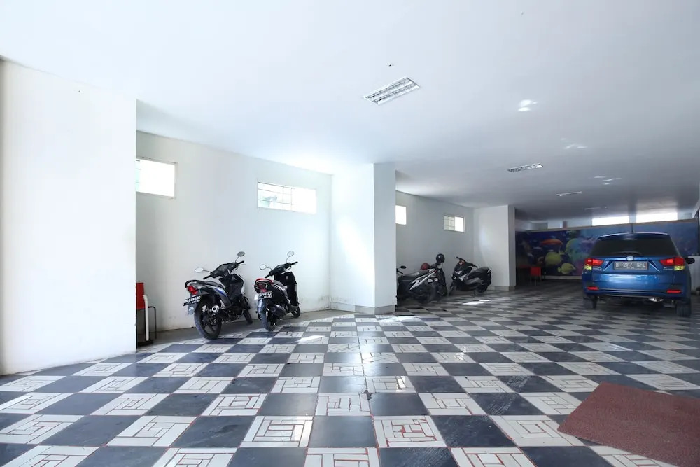 RedDoorz Plus near Universitas Negeri Makassar
