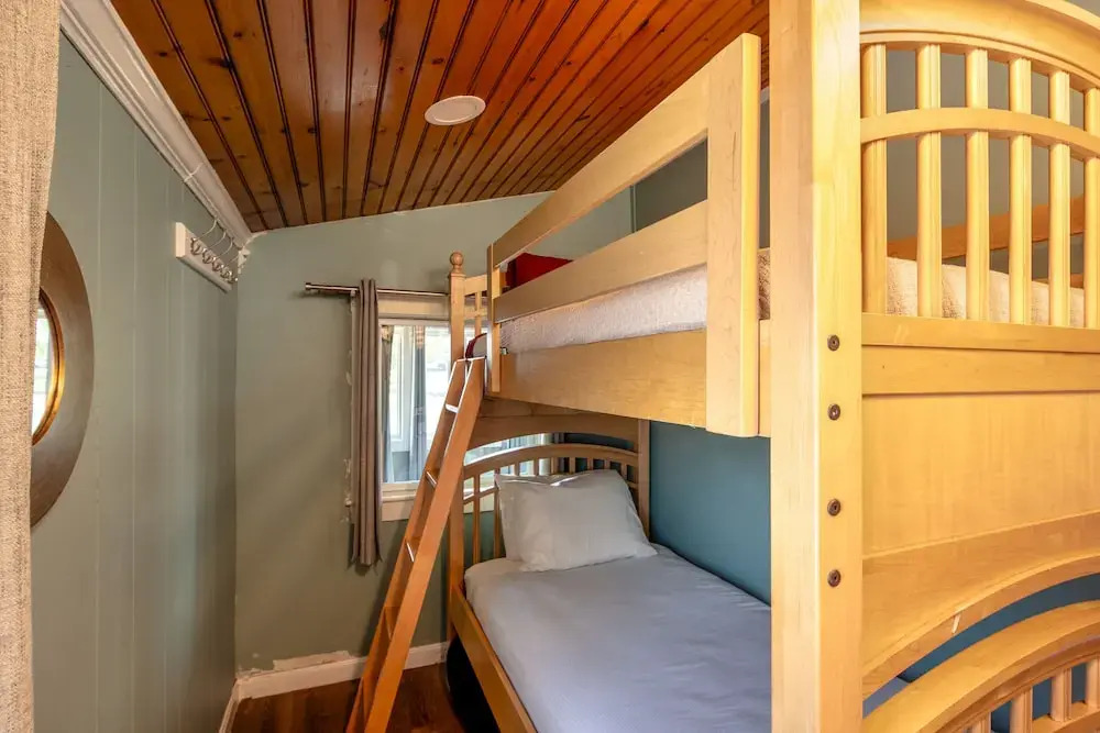 The Onset Beach Compound-Cape Cod Beach Resort & Oceanic Habitat