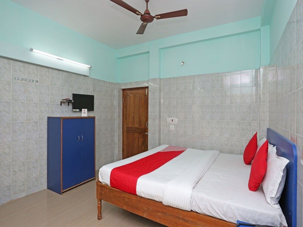 OYO 12801 Hotel Nilamadhab