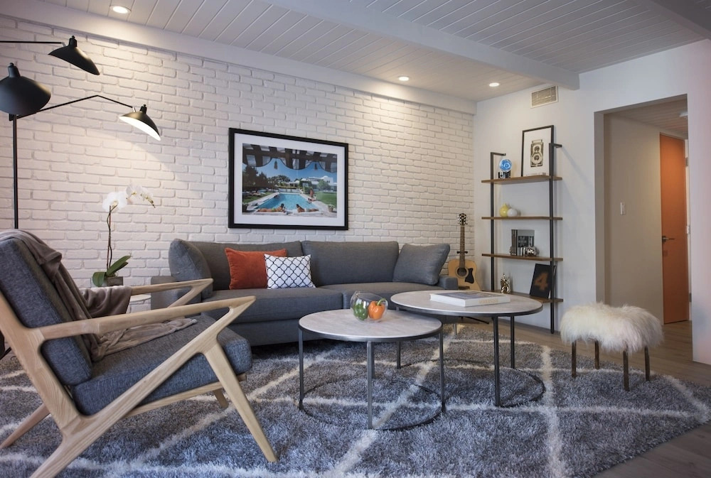 The Weekend by AvantSay
