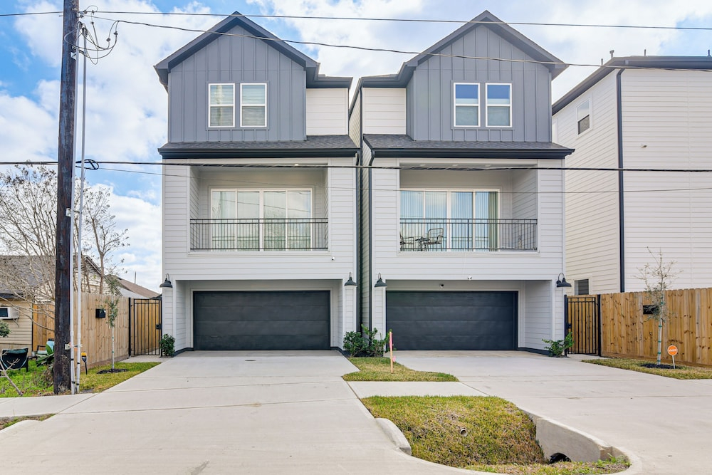 Sleek & Spacious! Prime Houston Home Near NRG