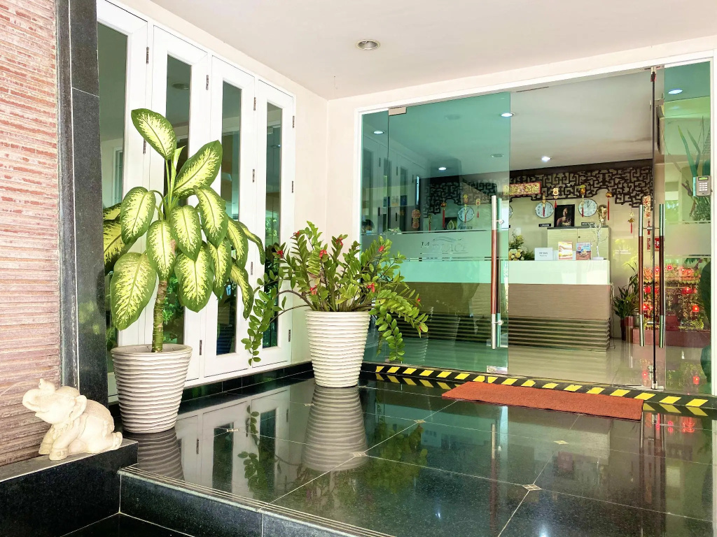 14 Place Sukhumvit Suites
