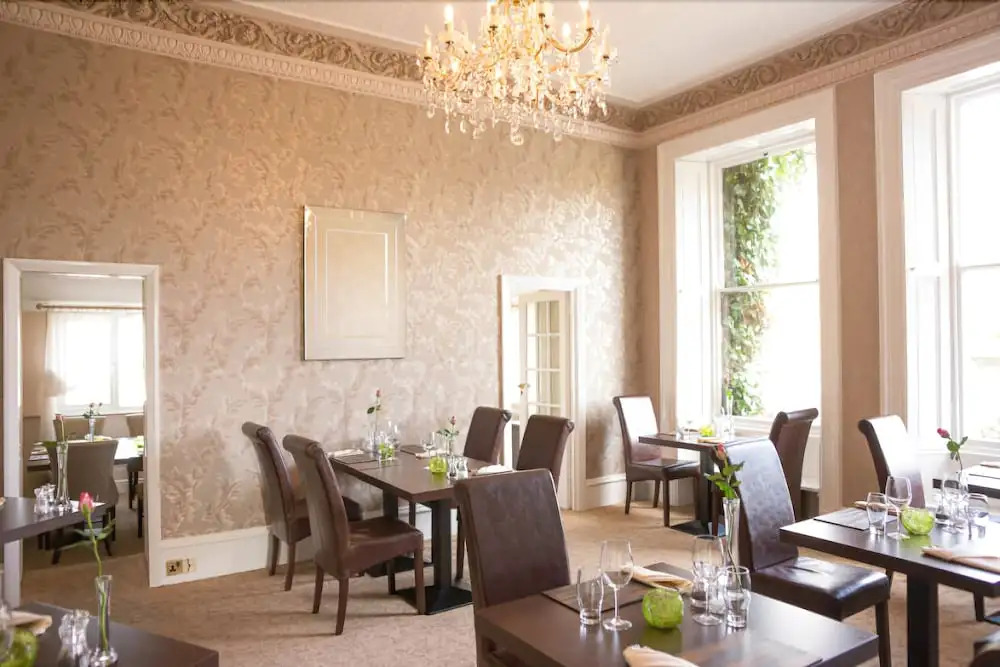 Westlakes Hotel and Restaurant