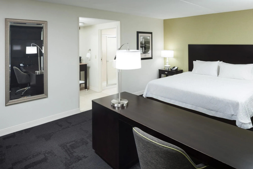 Hampton Inn & Suites Gainesville Downtown University