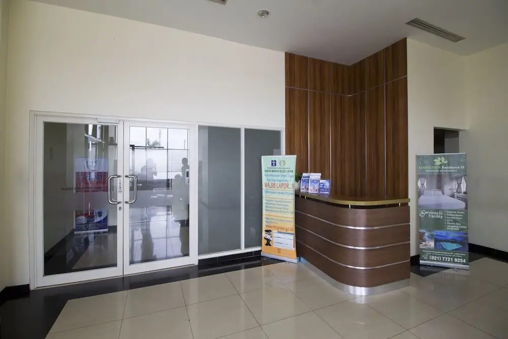 RedDoorz Apartment @ Margonda Residence 3
