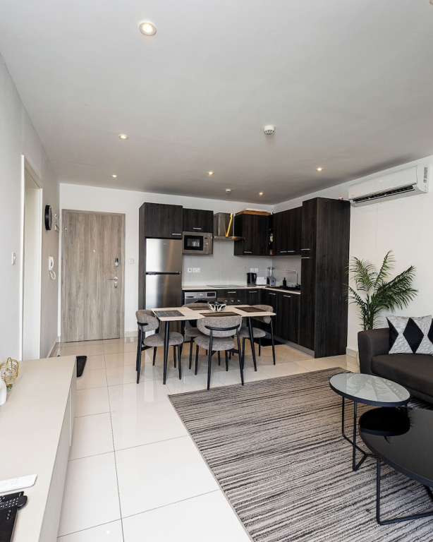 Peravi Suites at Loxwood