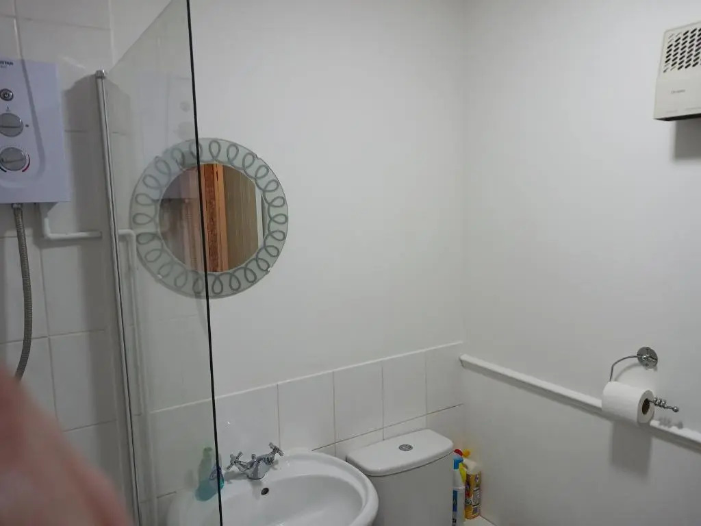 Cosy 1-bed Apartment in Swindon, Private Parking
