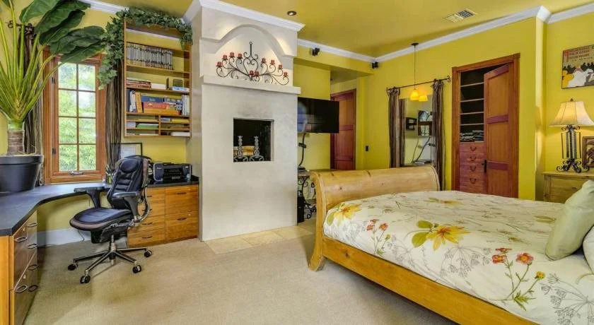 The Tropical Guesthouse