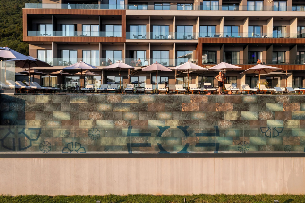 Royal Blue Resort & Residences
