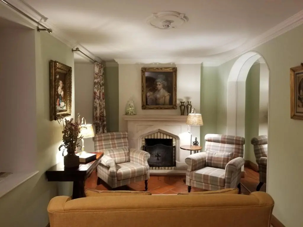 Lawrences Hotel