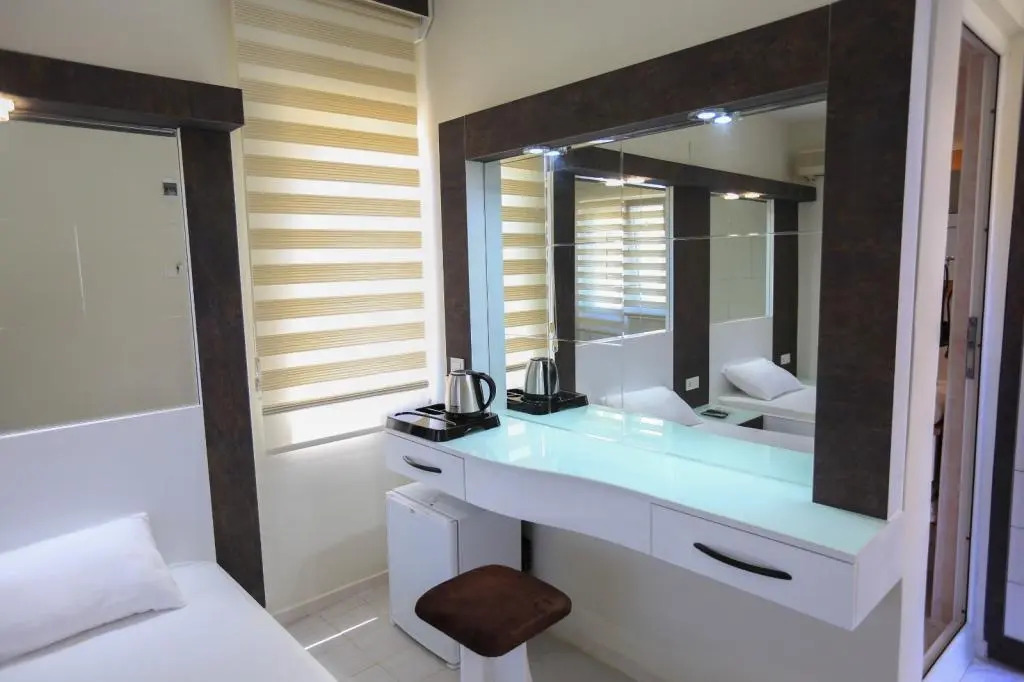 Otel Albos