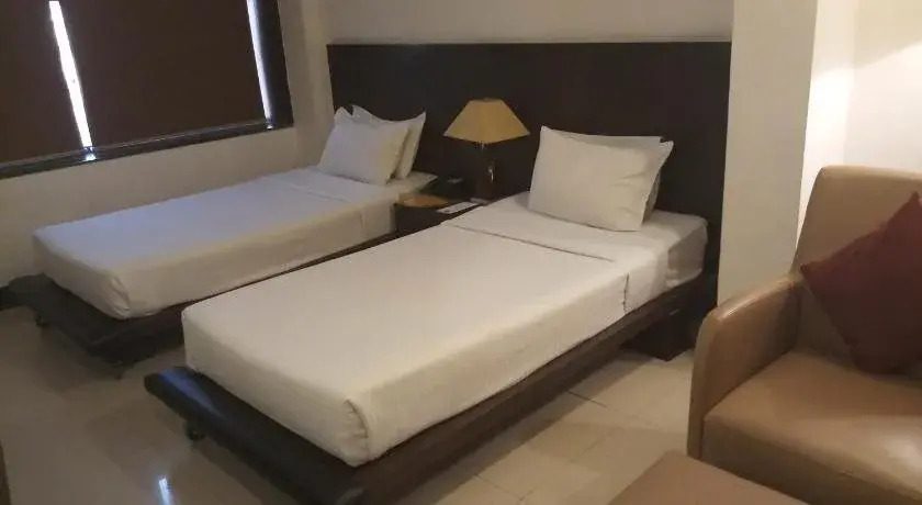 17 Degrees Hotel