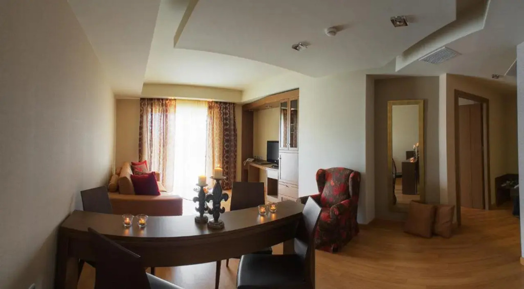 Elpida Resort & Spa