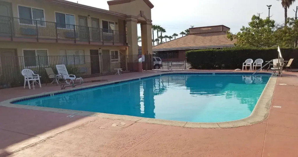 Americas Best Value Inn & Suites Escondido