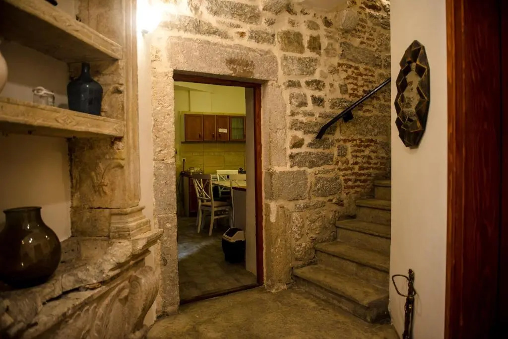 Antika Guesthouse