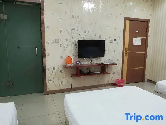 Shuangxin Hotel (Miguli Commercial Center, Midong District, Urumqi)