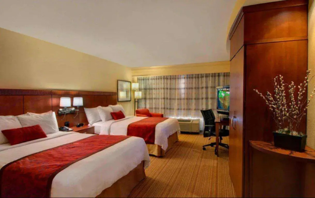 Courtyard by Marriott Huntsville-Madison