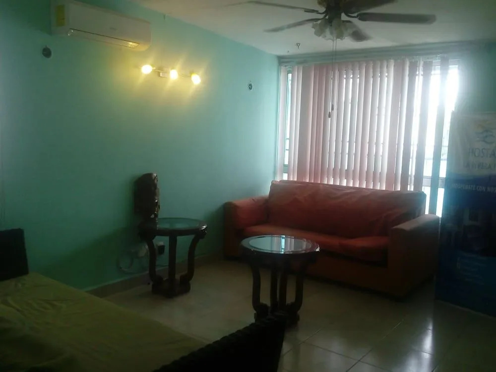Hostal La Rivera Inn