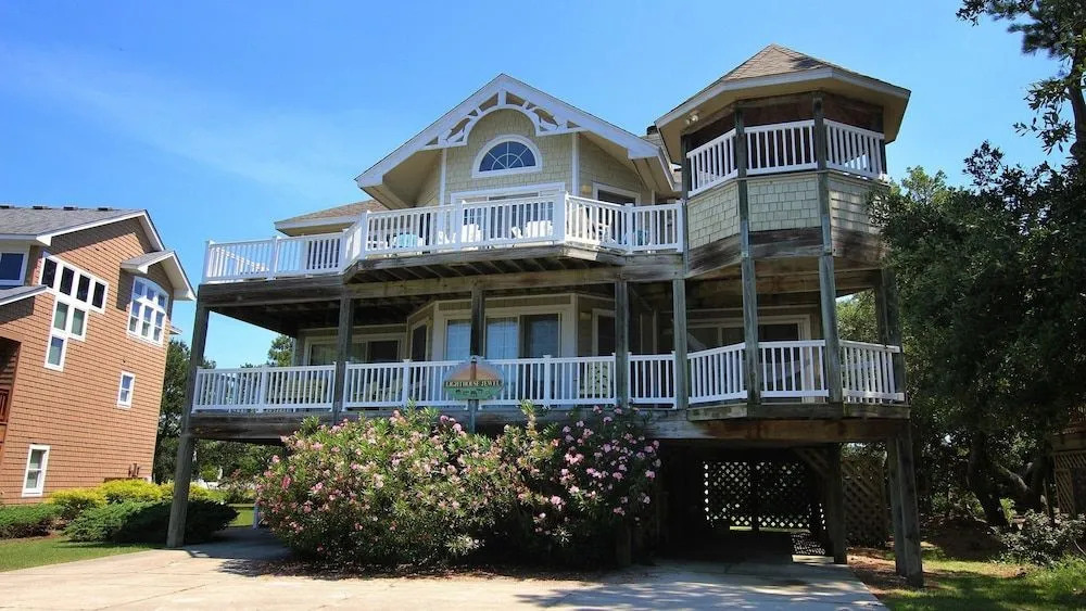 Lighthouse Jewel 1141 - 6 Br Home