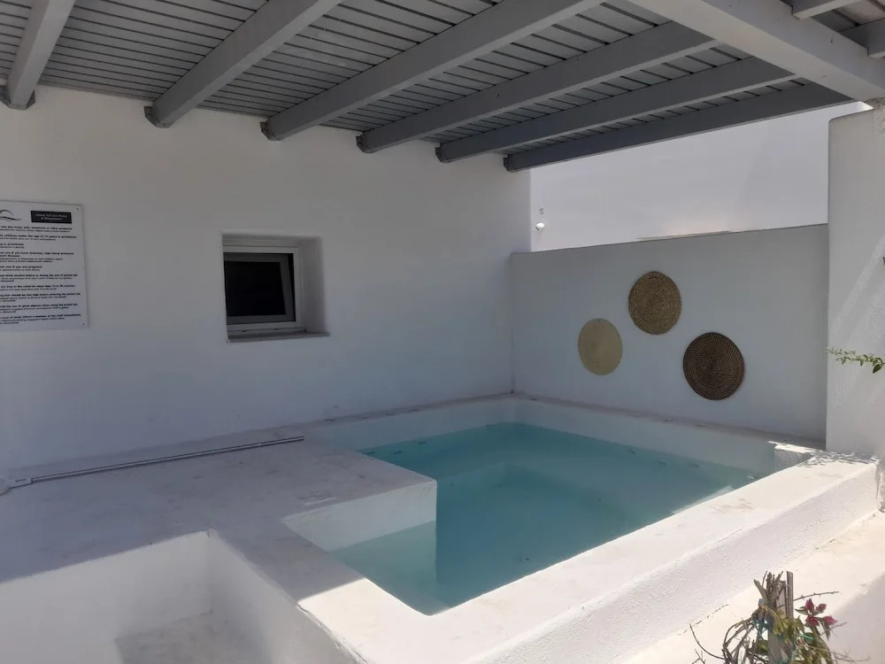 Sea paradise villas - Seaside & private jacuzzi