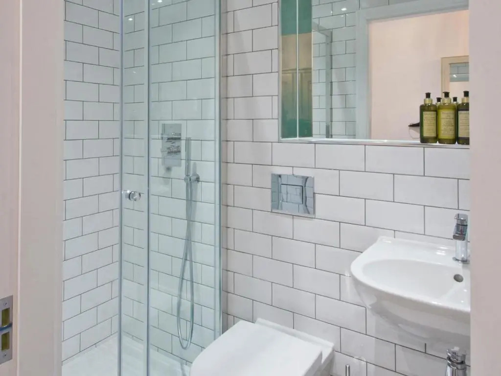 W12 Rooms