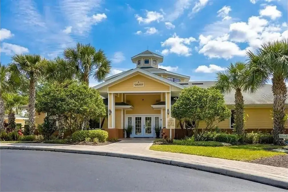 3 bed - Private Oasis - Completley Immaculate