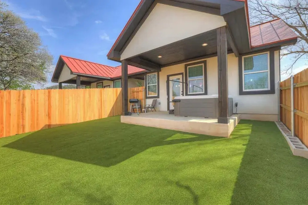 Modern Casita With Hot Tub Six Minutes From Main Street